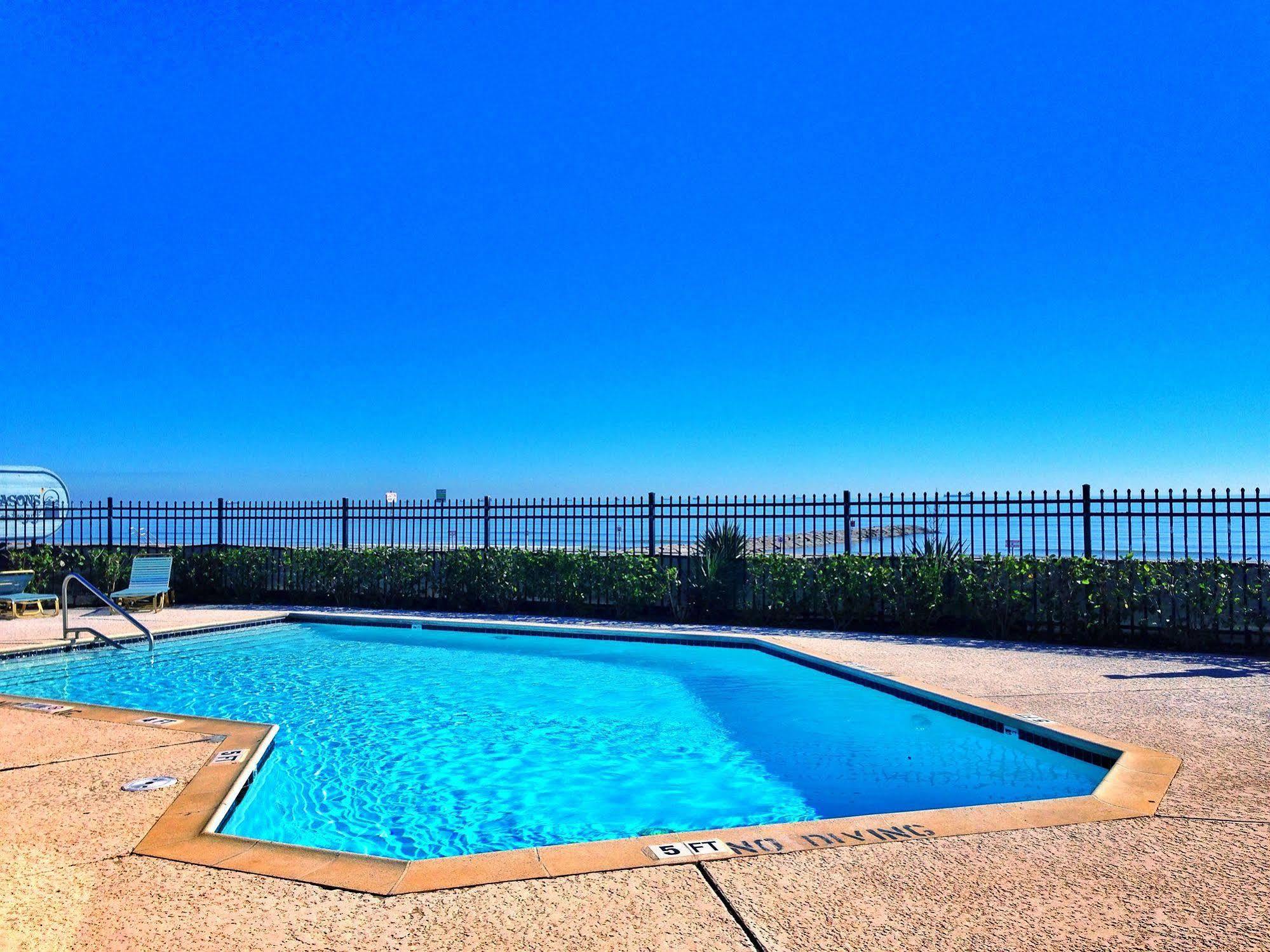Four Seasons On The Gulf * Galveston